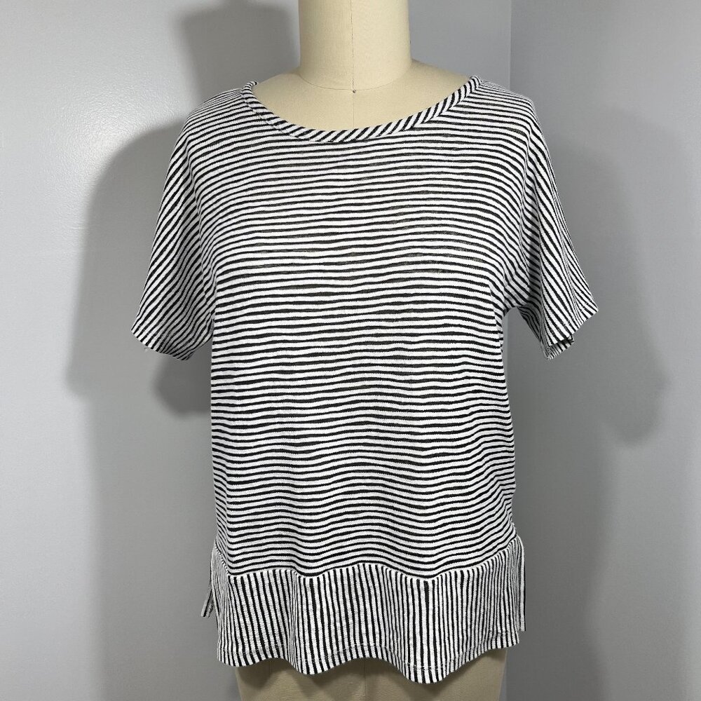 Jones New York Navy and White stripe Top.  Size M